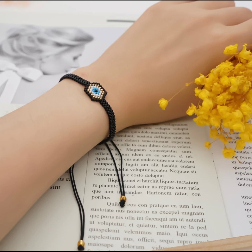 BRAND NEW 🧿 Evil Eye Beaded Adjustable Bracelet - Picture 3 of 5
